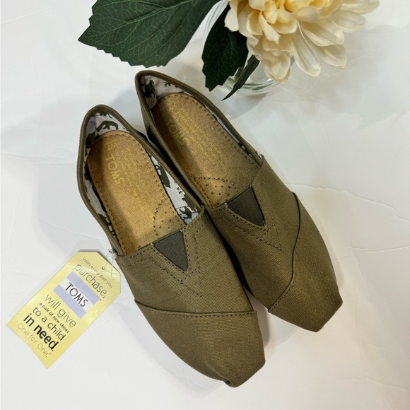 Toms Shoes - TOMS Women's Olive Alpargata Canvas Shoes 7